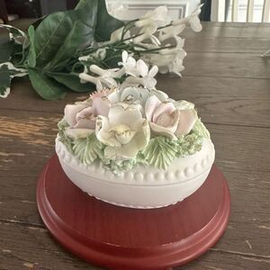 Ardalt Japan Floral Trinket Oval Shaped Box Vintage‎